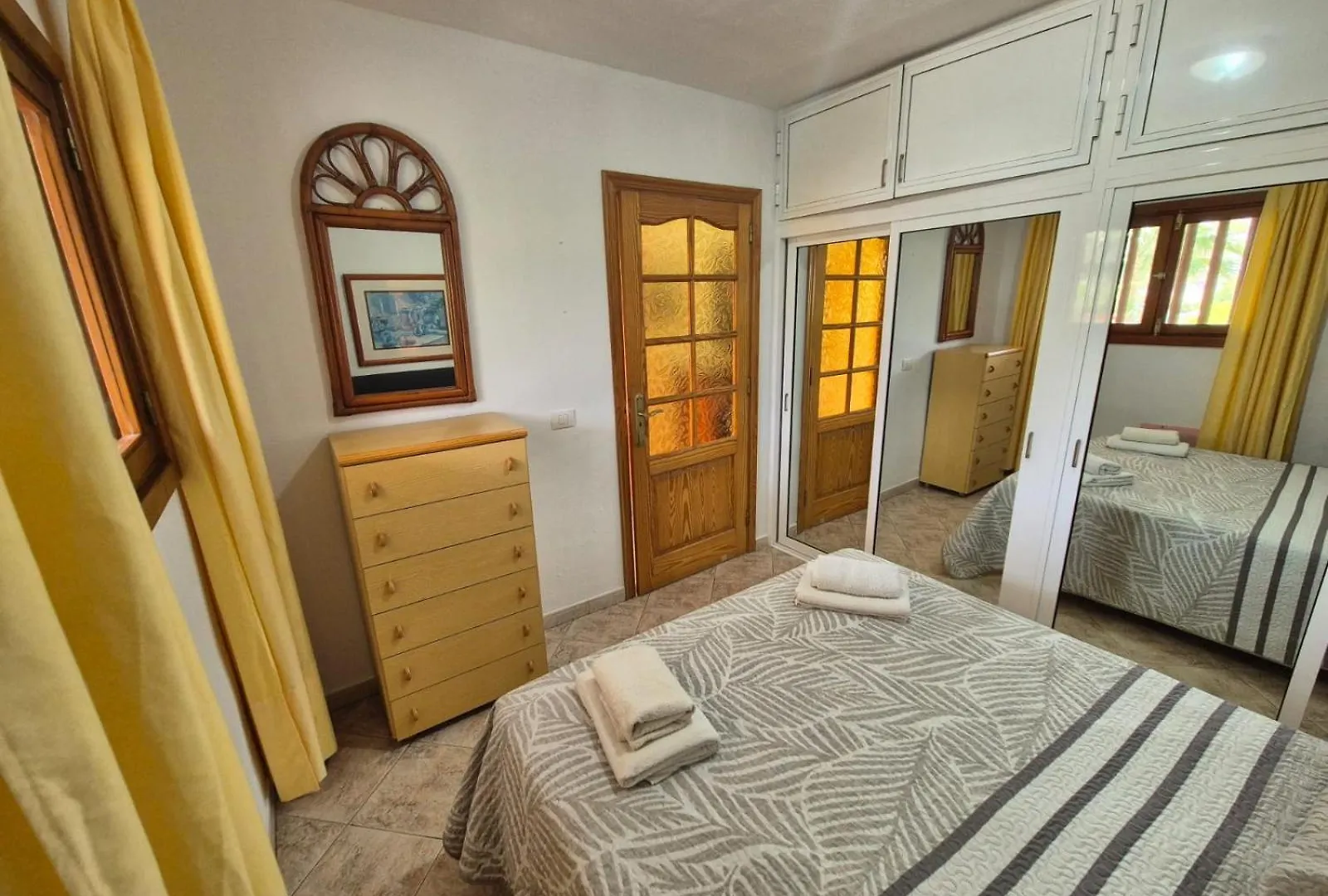 Parque Royale 1 Apartment With An Amazing Ocean View 아데제